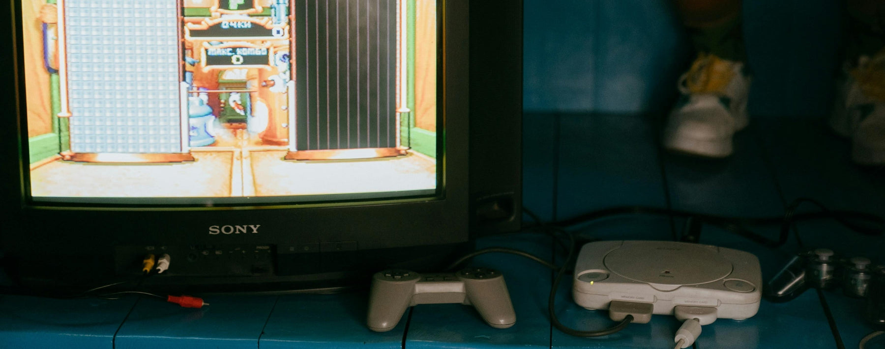 Playstation 1 konsoller og kabler nostalgi